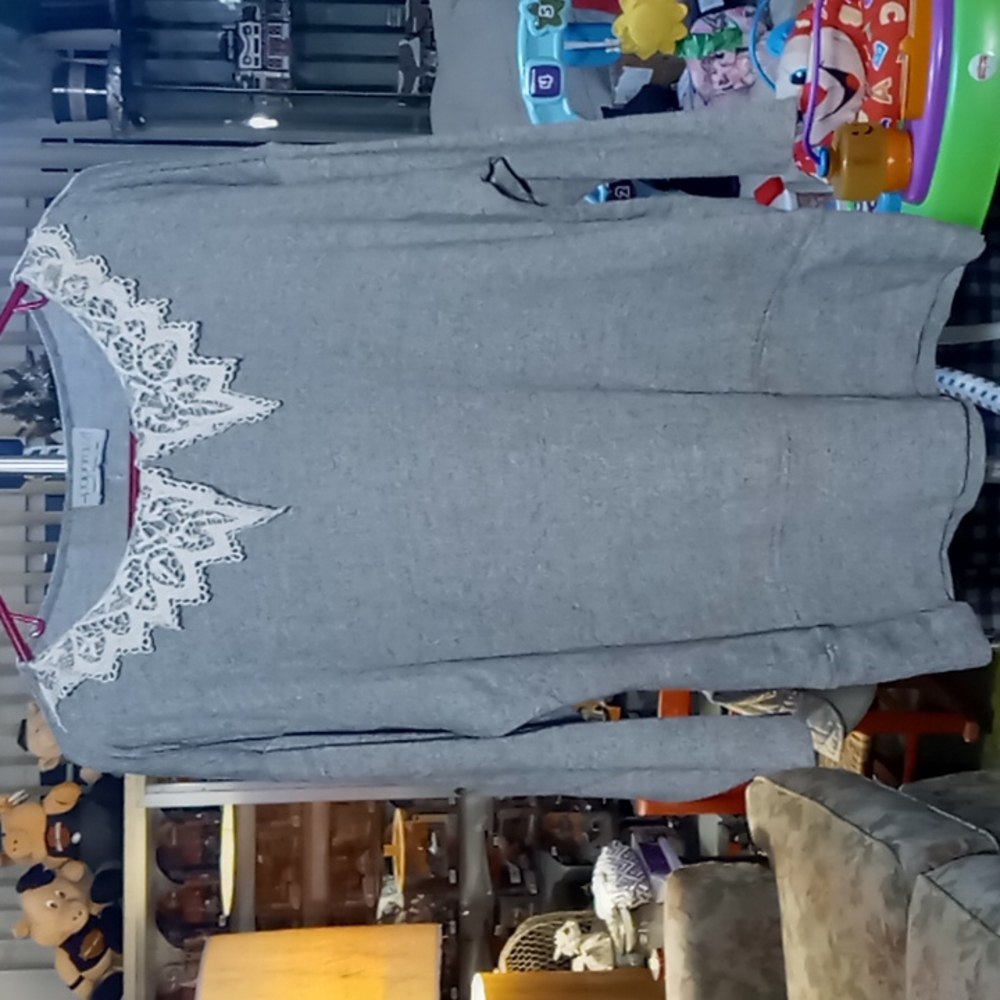 Paparazzi sweater